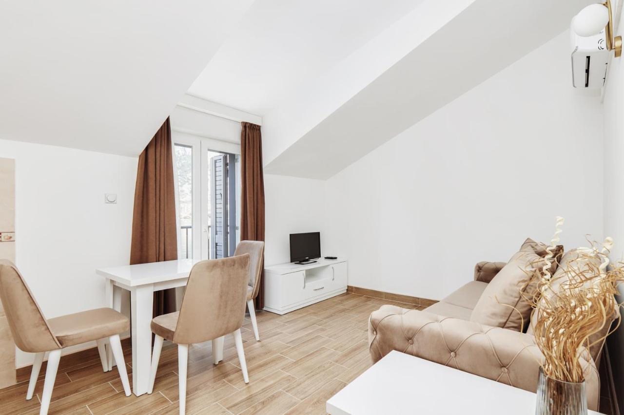 Apartments Rozer コトル エクステリア 写真